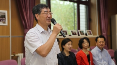 我校举行2012-2013学年第二学期校级家委会沙龙