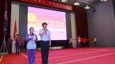 我校举行2012级学生入队仪式