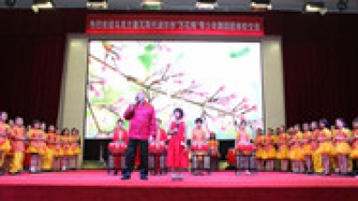 乌克兰“万花筒”青少年舞蹈团访问清华附小