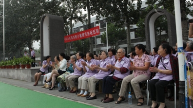 教师节附小老教师返校