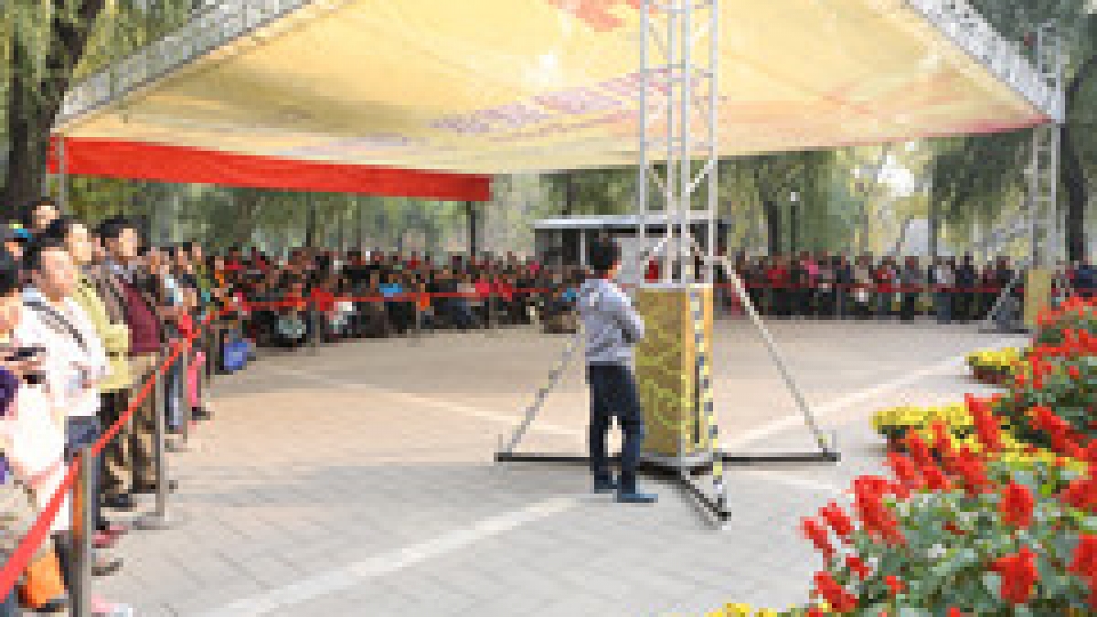 清华附小、清华附中金帆民乐团在圆明园举行联合音乐会