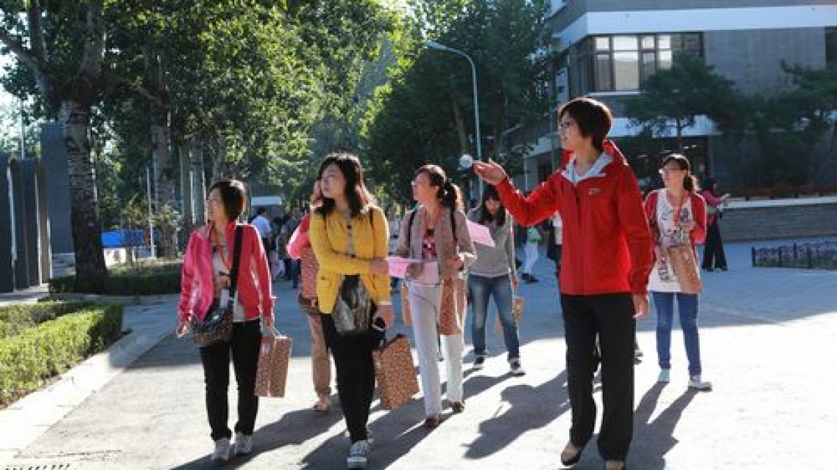 北京市各县区教育系统领导及校长来我校交流