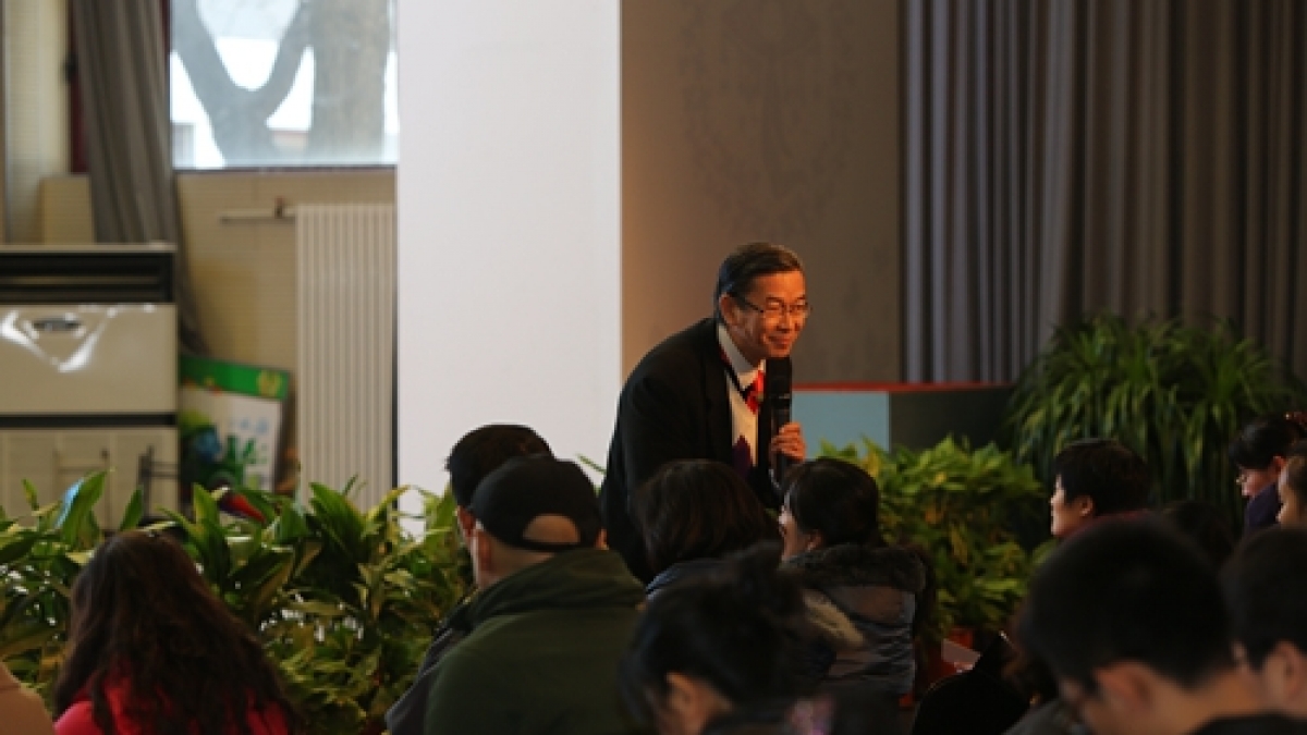 马来西亚赏识教育专家曾桂安为我校家校学习共同体讲座