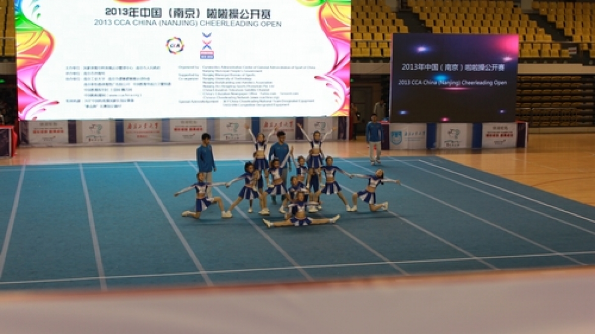 健美操社团在2013年中国啦啦操公开赛中取得骄人成绩