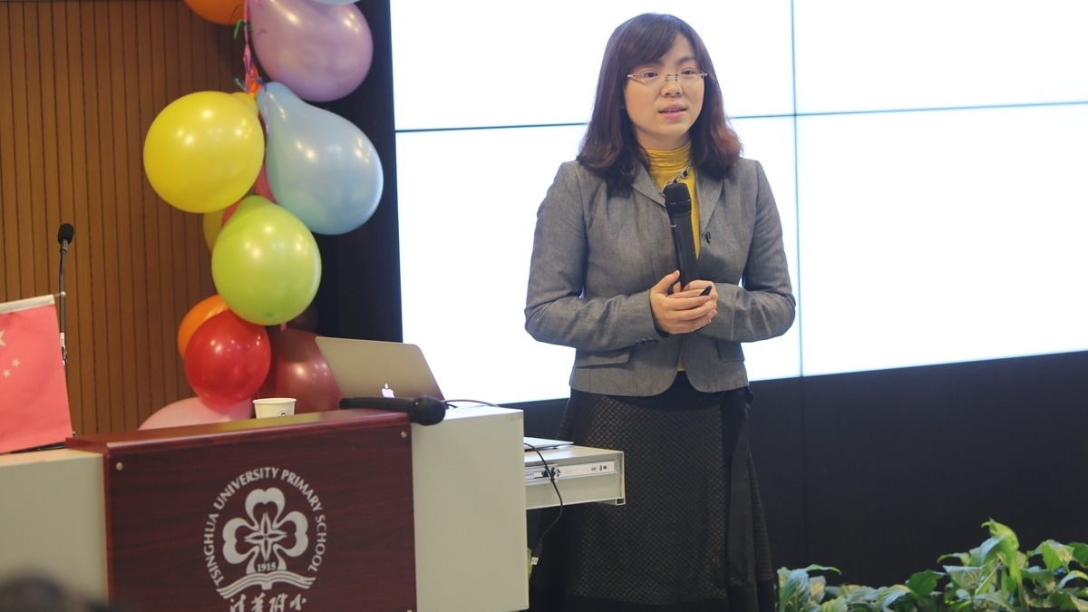 清华大学文雯博士到我校宣讲《小组化学习》