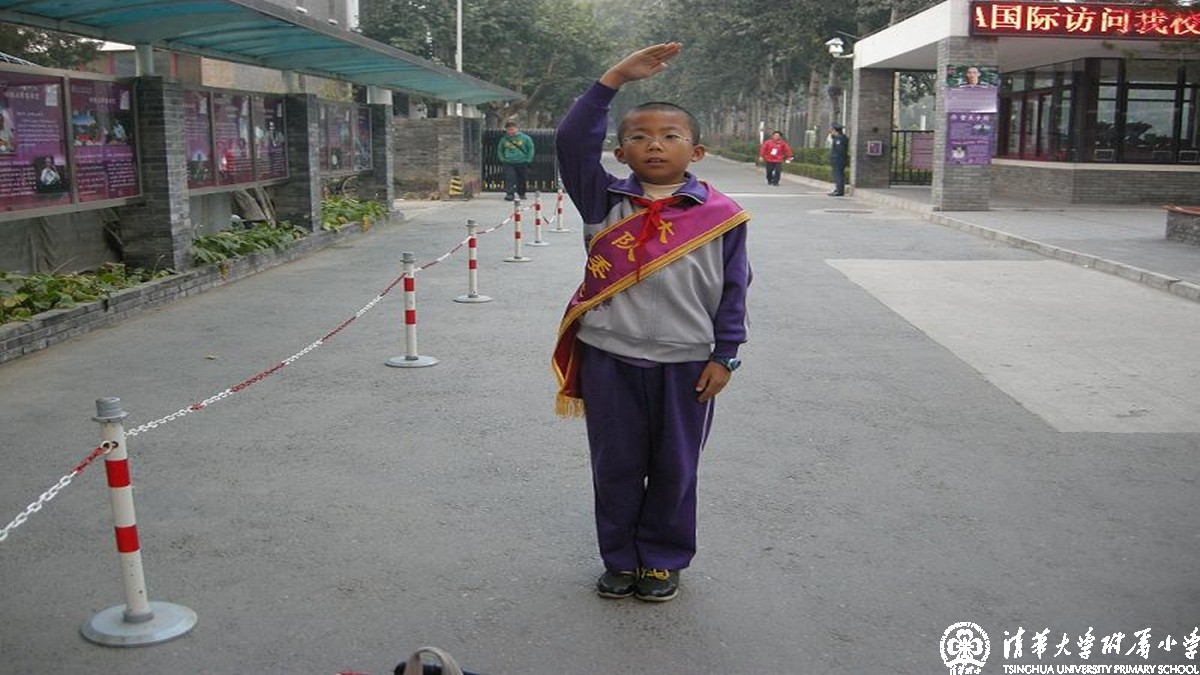 每周之星之我是大队委——六年级3班盖广昊