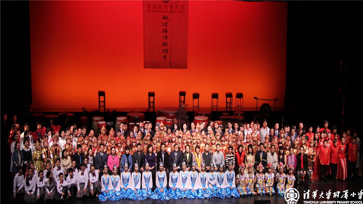 参加2013年美国第三届“越过海洋的握手”国际艺术节
