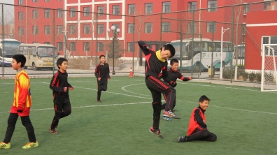 与强者比肩