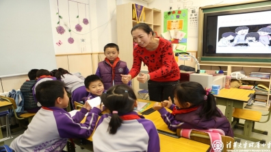 《矛与盾》教学设计——李春虹老师