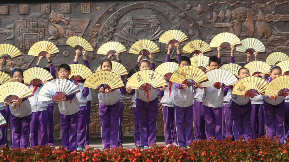 合唱团为班级合唱节拉开序幕