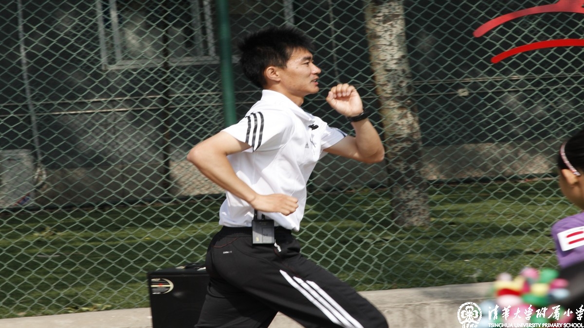 《前滚翻起立—单腿前滑成纵叉》教学设计——任海江老师