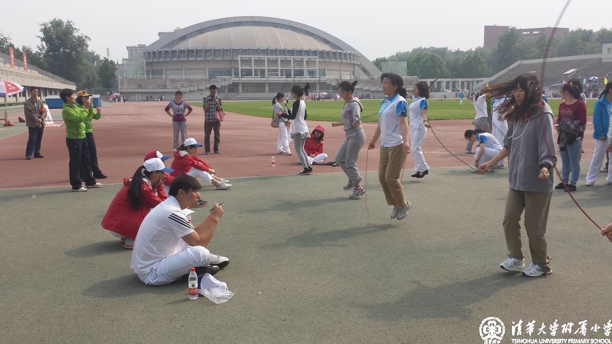 我校教师参加清华大学第四十一届教职工运动会