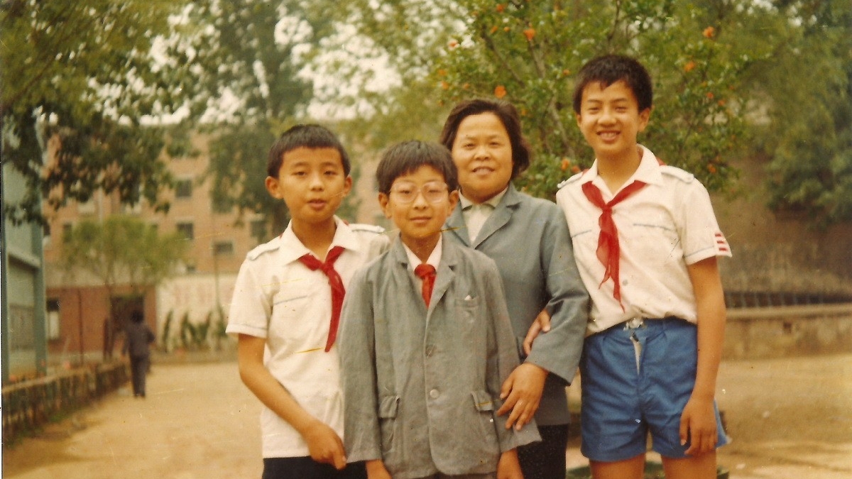 德智体全面发展的教育理念让我受益终身----魏庆芃（清华附小1987届三班毕业生）